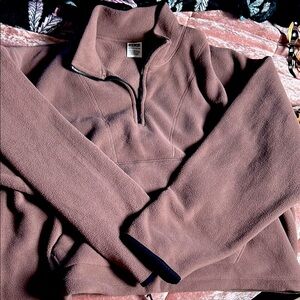 Women’s brown/burgundy half zip up